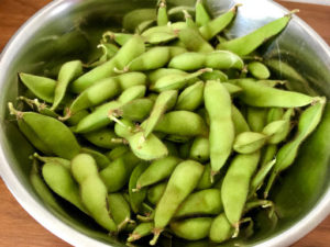 八紘学園農産物直売所で購入した茹でた枝豆